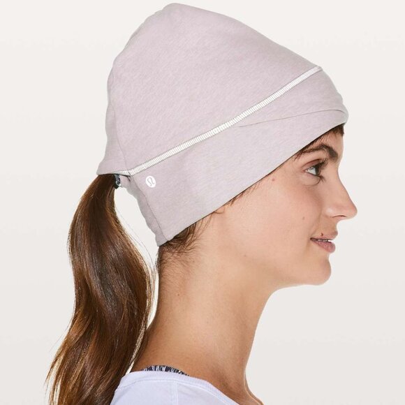 New! NWT Lululemon Cross Chill Run Beanie hat / toque (pink / purple) reflective - Picture 1 of 5